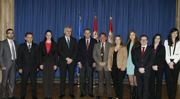 President Nikolic receives the winning Belgrade team